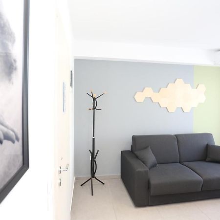 Downtown Seaside Suites Thessaloniki Exterior foto